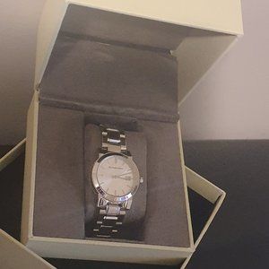 Burberry Unisex Classic Checked Analog Quartz 34mm